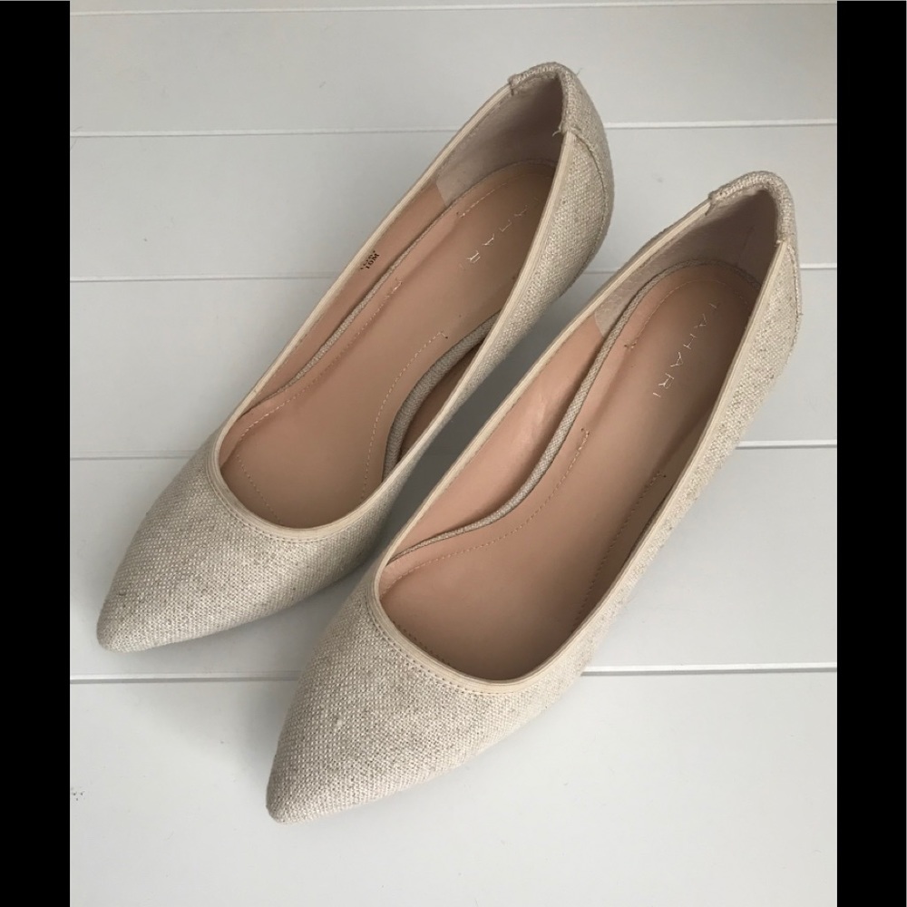 Tahari Pumps